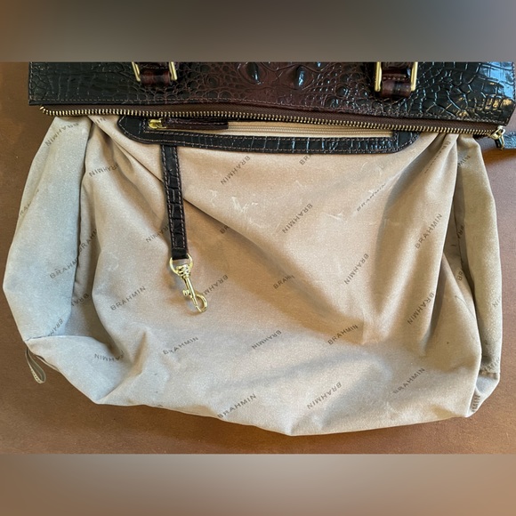 Brahmin EUC zipper top tote bag alligator texture in rich browns and black - Picture 10 of 14